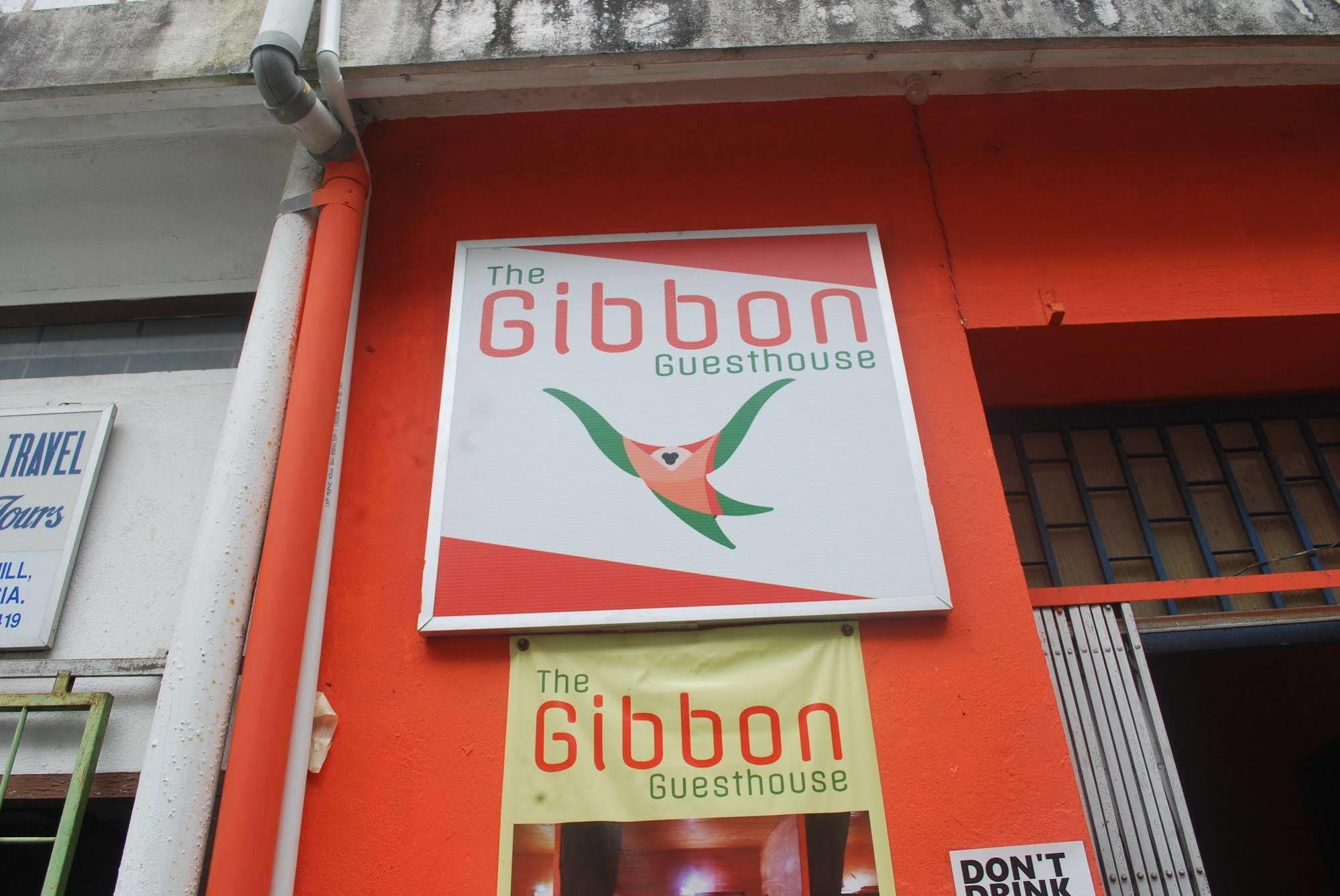 Gibbon Guesthouse Kuching Exterior foto